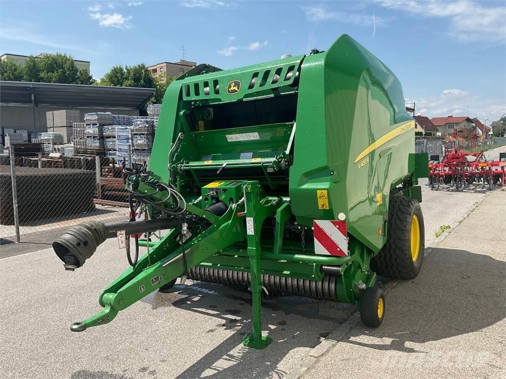 John Deere V451R Rotopresse