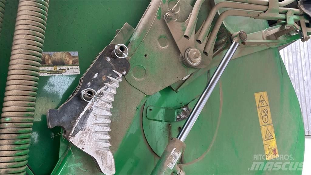 John Deere V461R Rotopresse