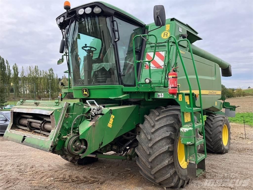 John Deere W660 HM Mietitrebbiatrici