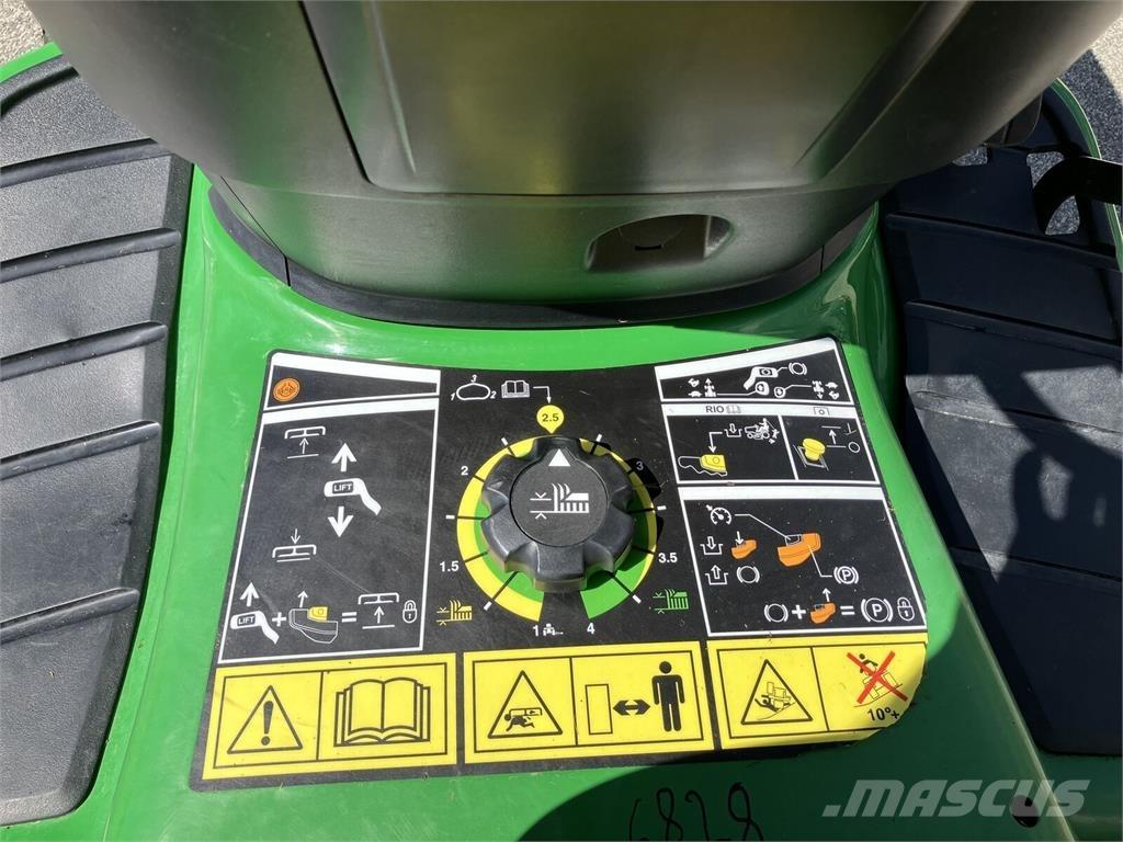 John Deere X 350R Manutenzione verde e strade – Altro