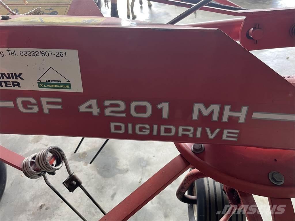 Kuhn GF 4201 MH Ranghinatori
