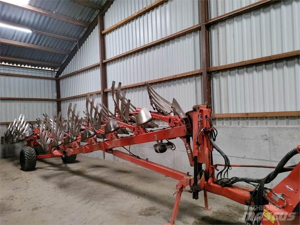Kuhn Manager 8 NSH Aratri convenzionali