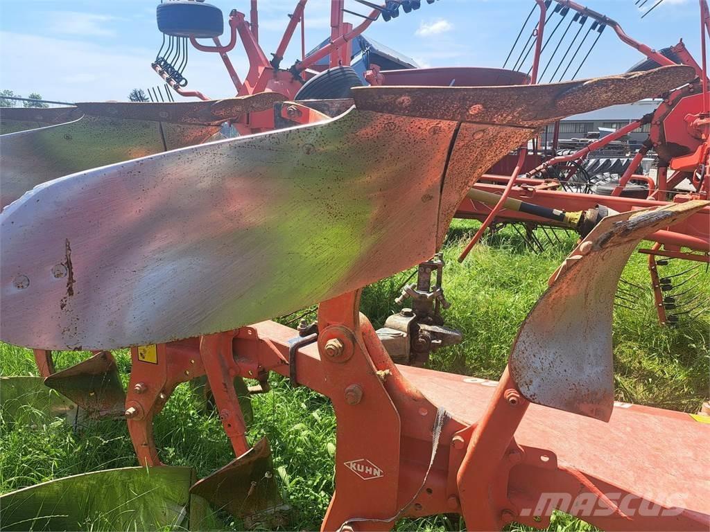 Kuhn Master 120 Aratri convenzionali