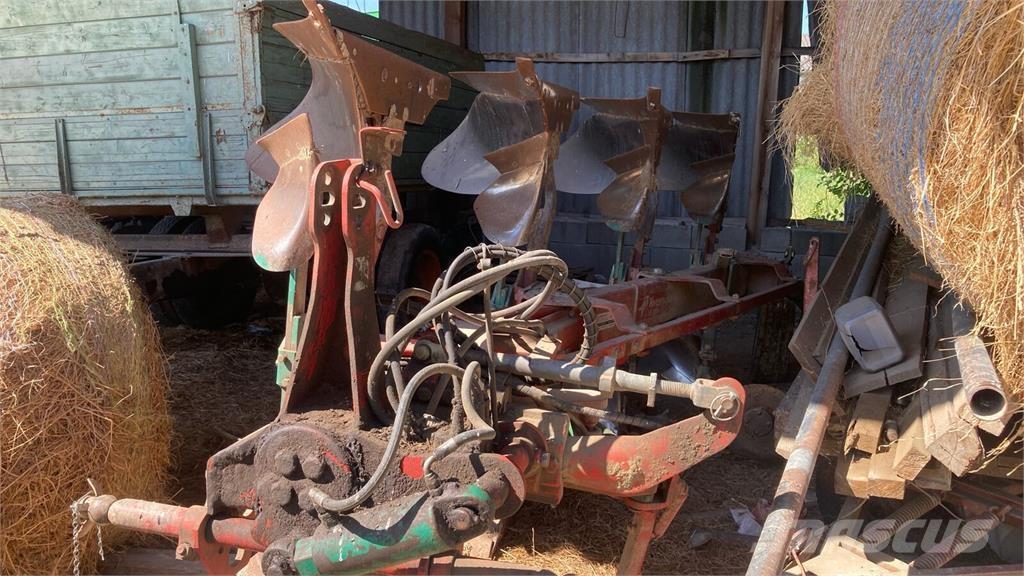 Kverneland LB 100 Aratri convenzionali