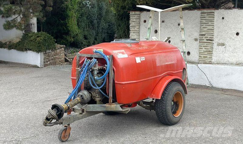 Lochmann RP 10/32 Irroratrici trainate