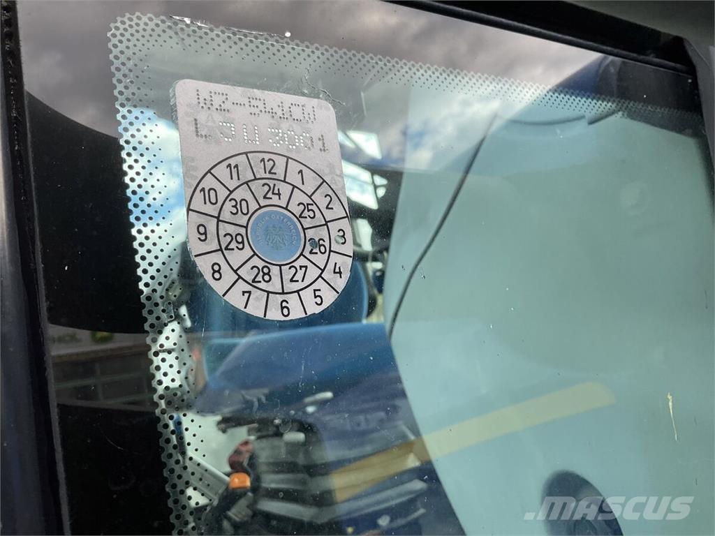 New Holland T 5030 Trattori