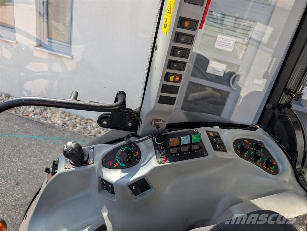 New Holland T4.90 F Trattori