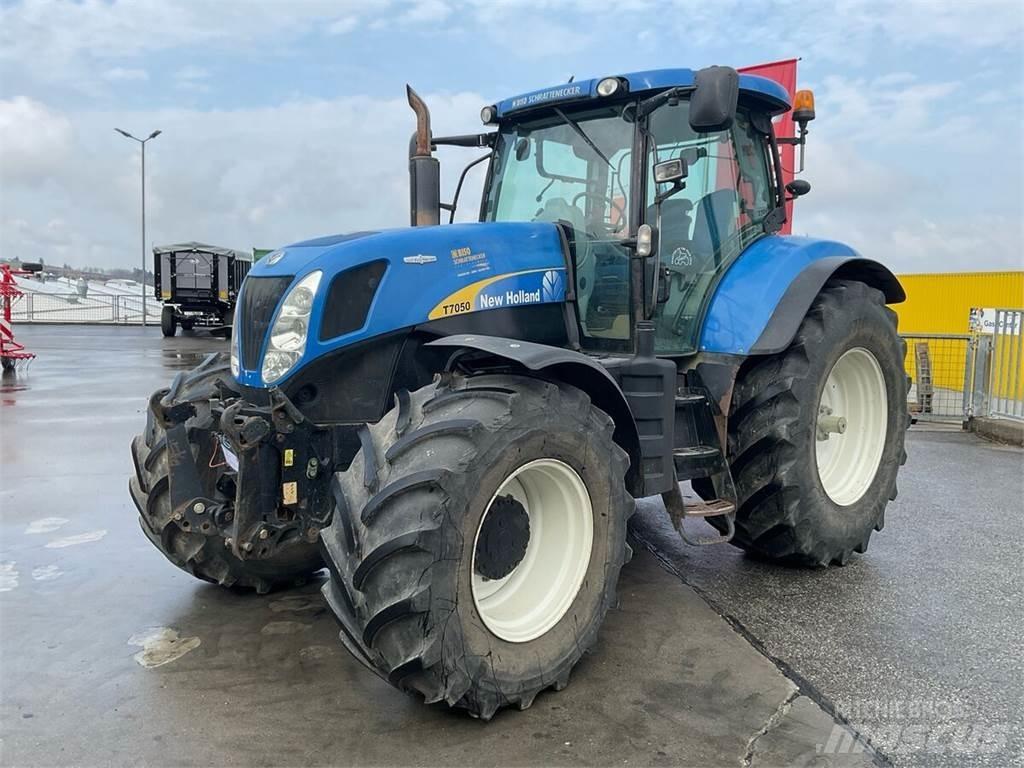 New Holland T7050 Trattori