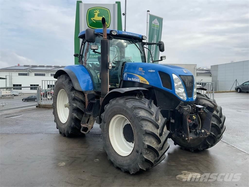 New Holland T7050 Trattori