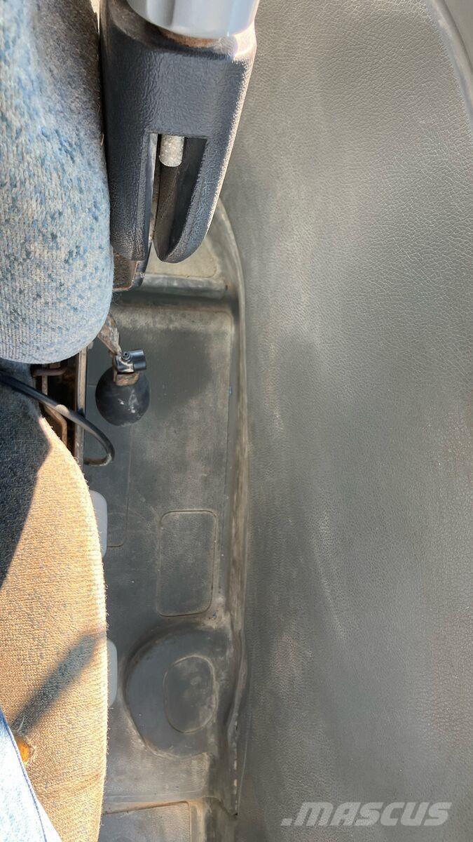 New Holland TL 80 Trattori