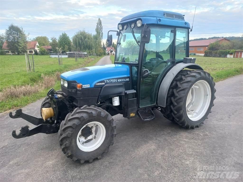 New Holland TN-N 75 Trattori