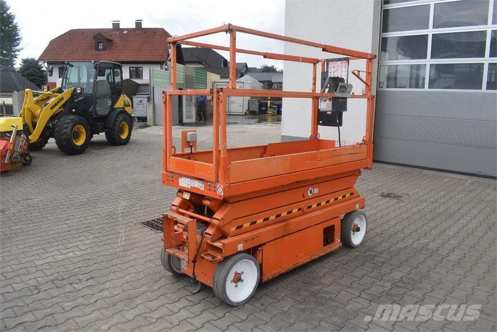 SkyJack SJ-III 3220 Piattaforme a braccio articolato