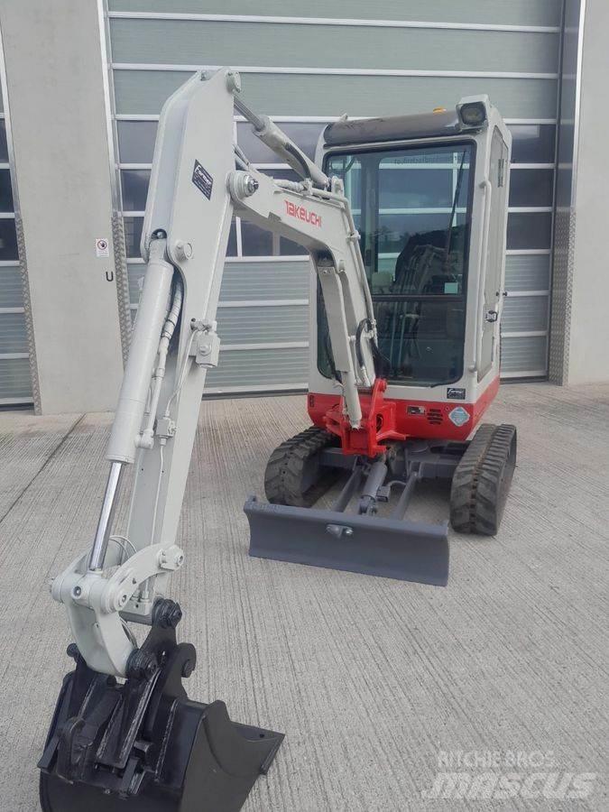 Takeuchi TB016 Miniescavatori