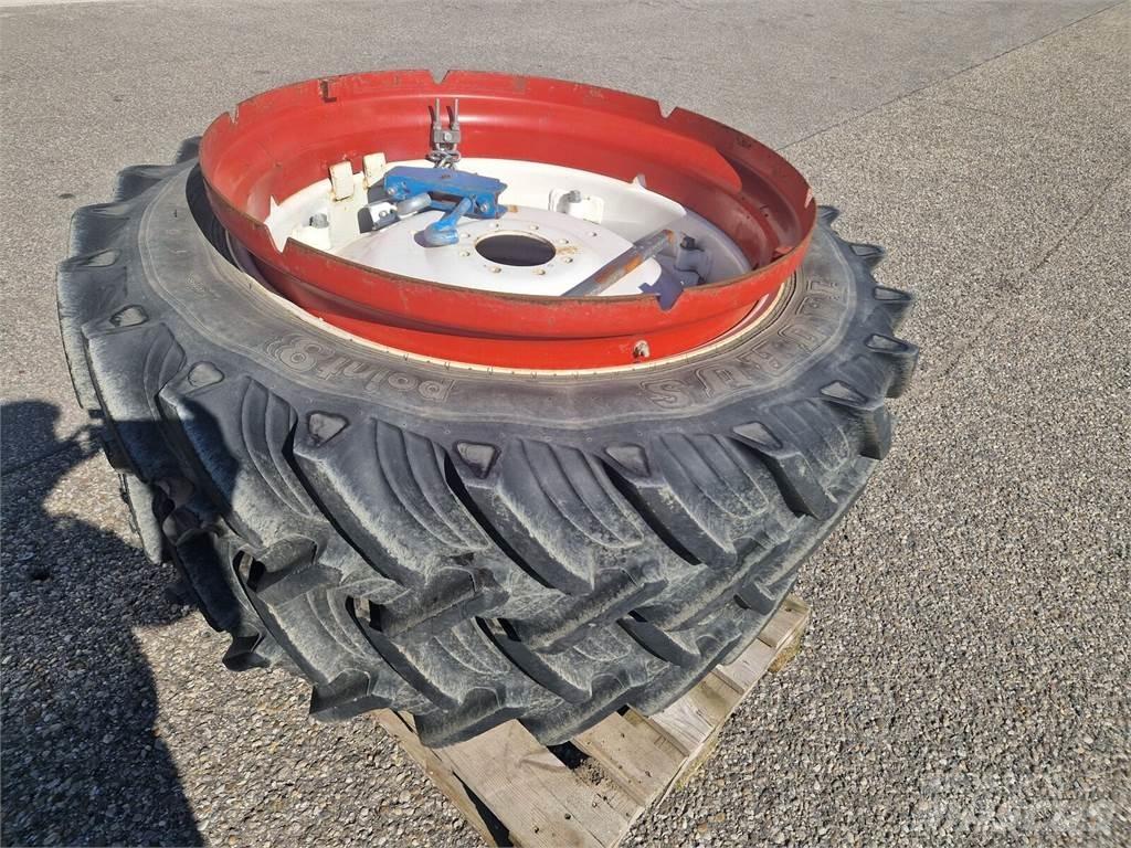 Taurus 12.4 R36 Pneumatici, ruote e cerchioni
