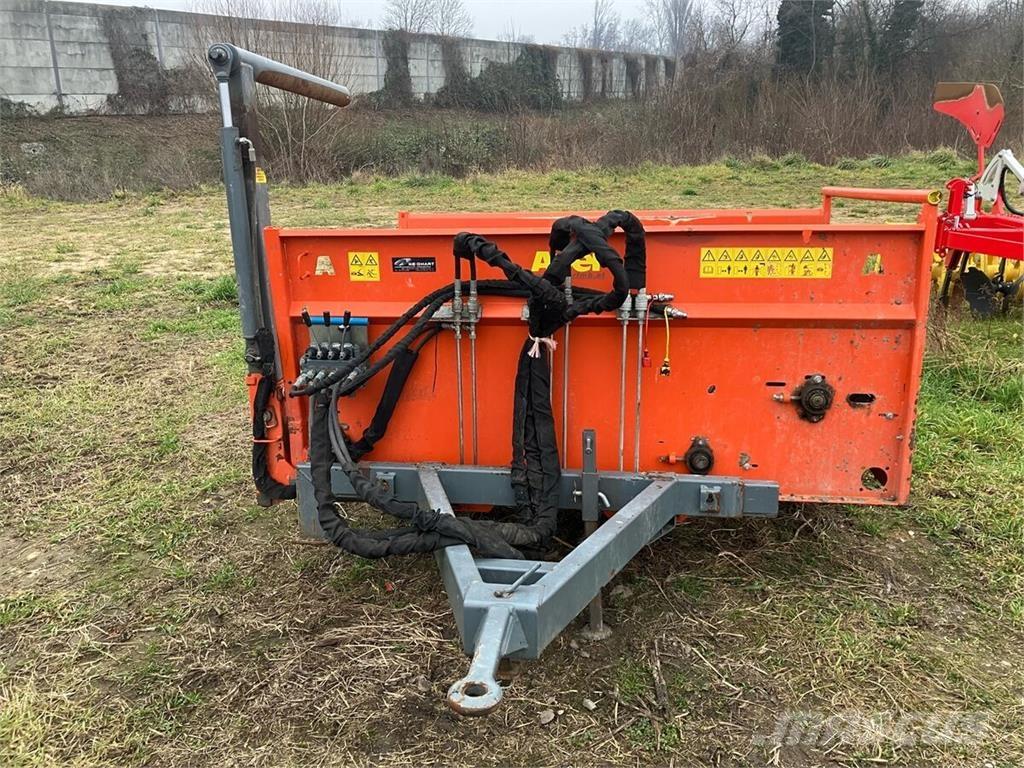  V Altri macchinari per falciare e trinciare