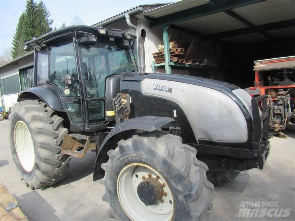 Valtra XM 130 Trattori