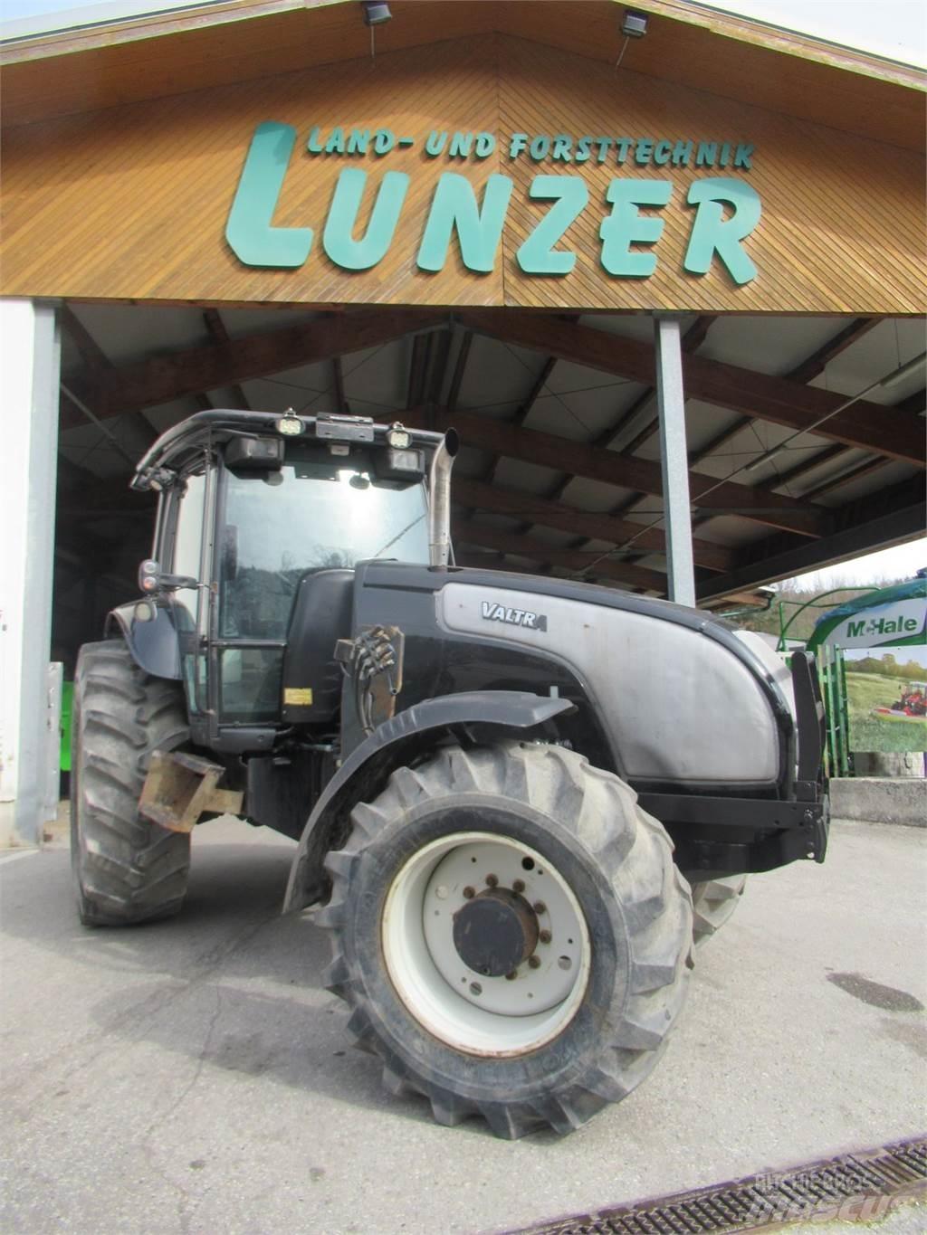 Valtra XM 130 Trattori