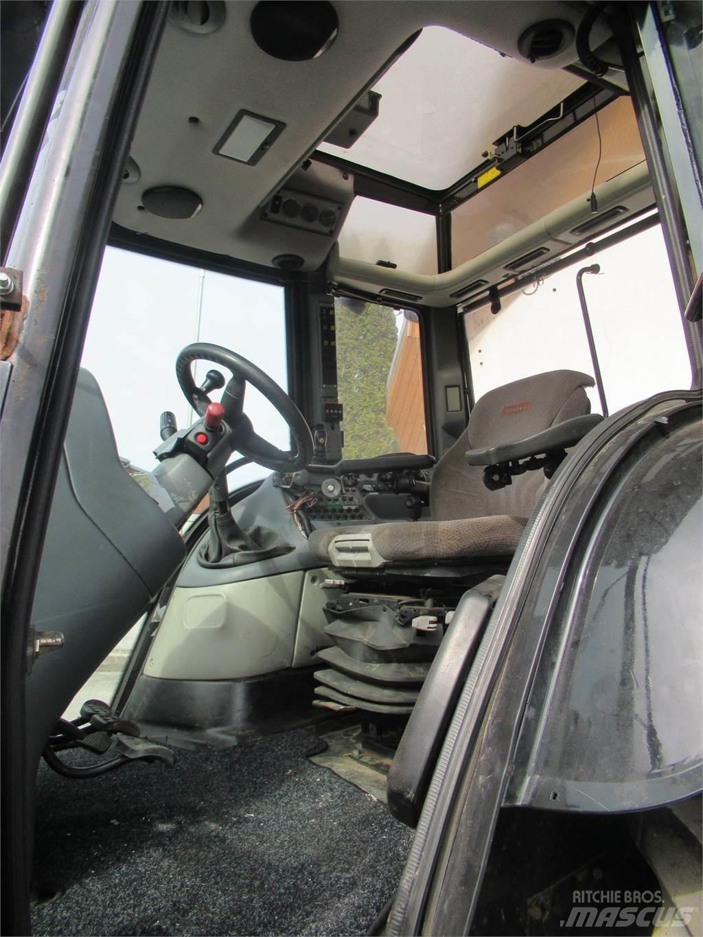 Valtra XM 130 Trattori