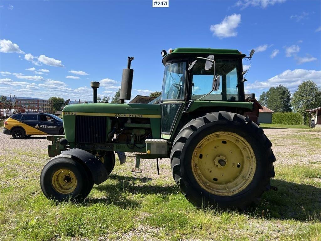 John Deere 4230 Trattori