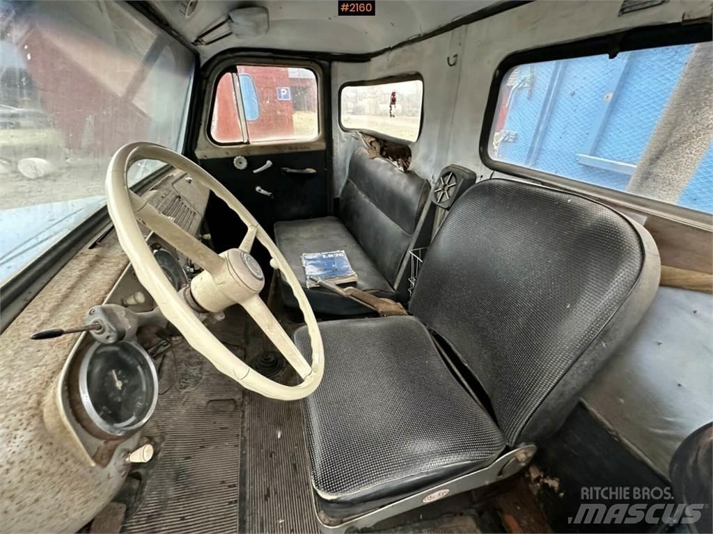 Scania L76 Camion con sponde ribaltabili