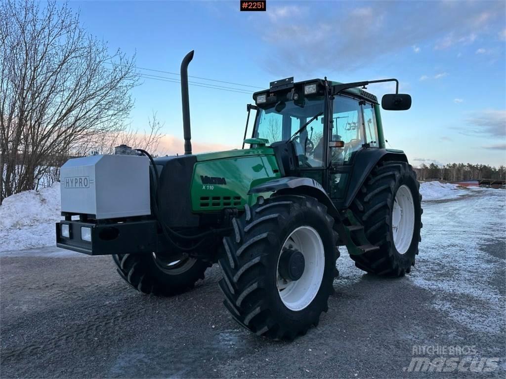Valtra X110 Trattori