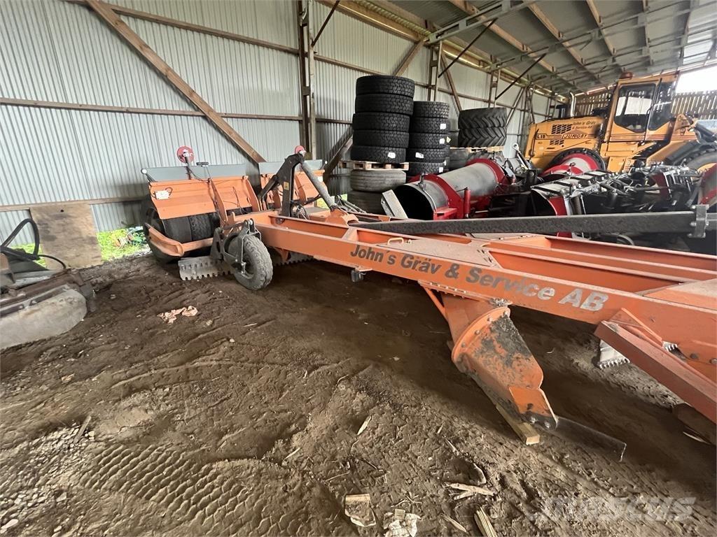 FMG TLN370 Grader