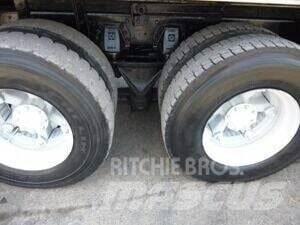Ford L9000 Camion ribaltabili