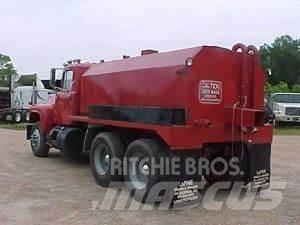 Mack R690ST Autocisterne