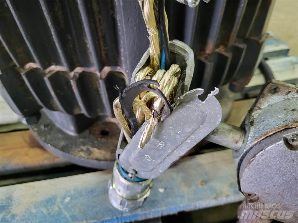  EMERSON 100BT03M Motori industriali