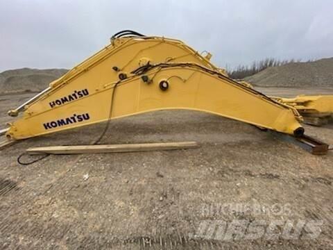 Komatsu  Escavatori gommati