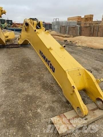 Komatsu  Escavatori gommati