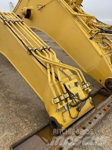 Komatsu  Escavatori gommati