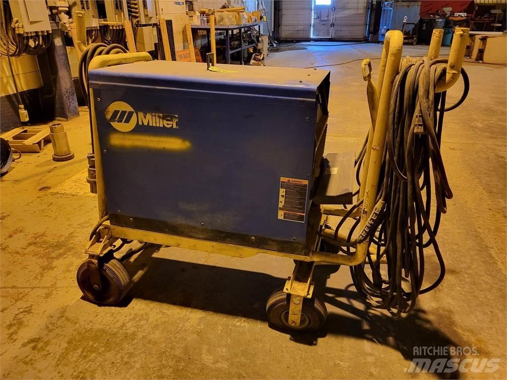 Miller Dimension 652 Attrezzature per saldature