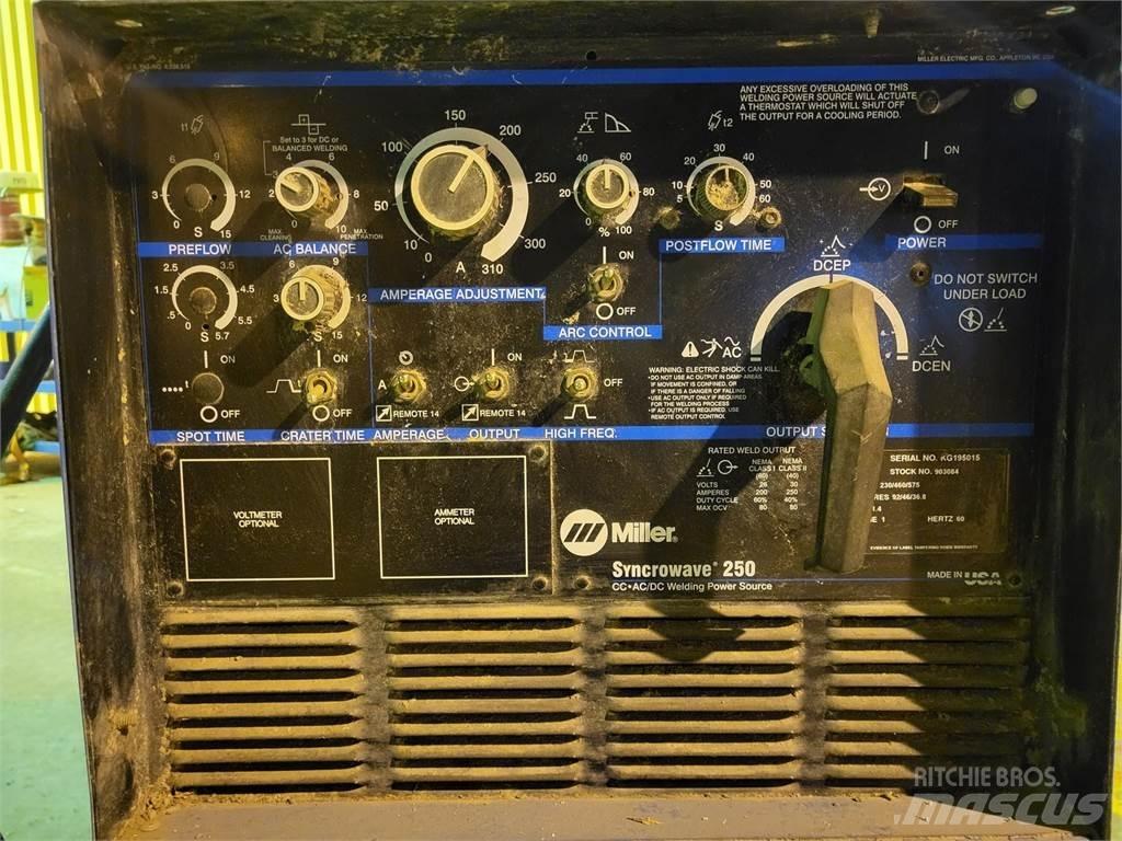 Miller Syncrowave 250 Attrezzature per saldature