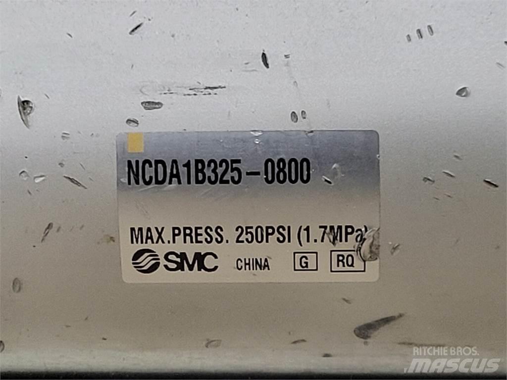 SMC NCDA1B325-0800 Trasporto - Altro