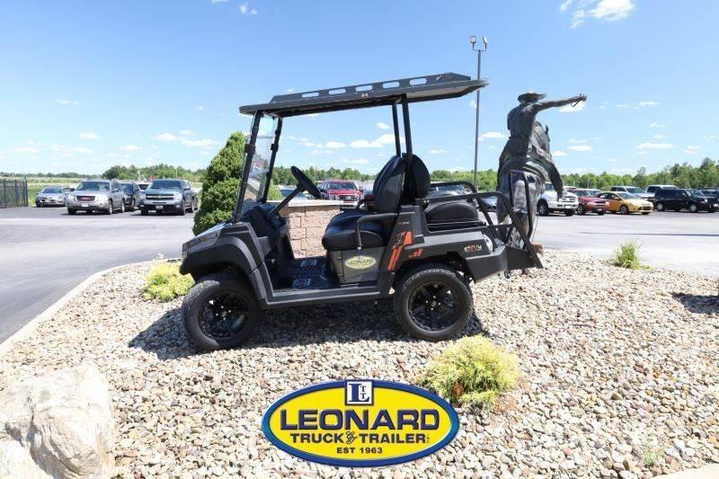  eNVy NV-4 Golf cart