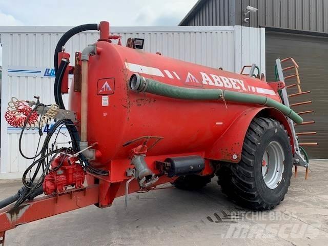 Abbey 2500G Tanker Spandiliquami