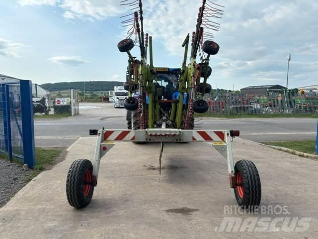 CLAAS Liner 780 Ranghinatori
