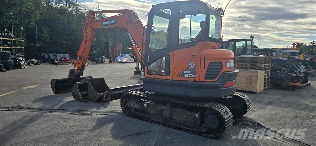 Doosan DX60R Escavatori cingolati
