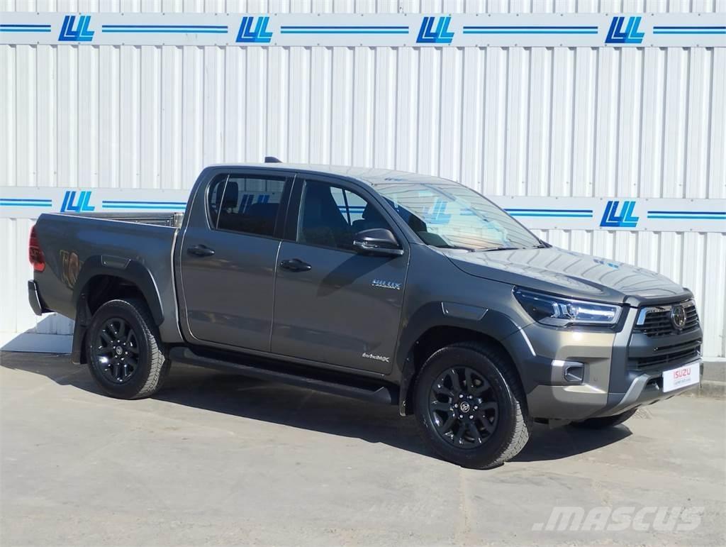 Toyota Invincible X Pick up/Fiancata ribaltabile