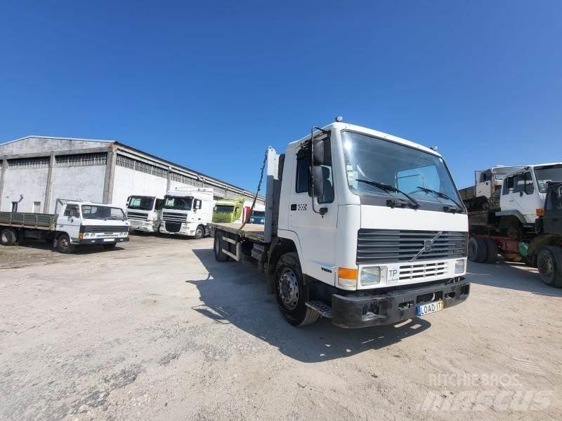 Volvo FL7 Camion con sponde ribaltabili