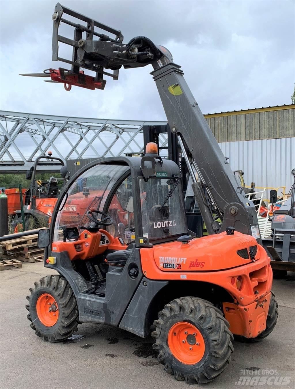 Ausa T144H Plus Sollevatori telescopici per agricoltura