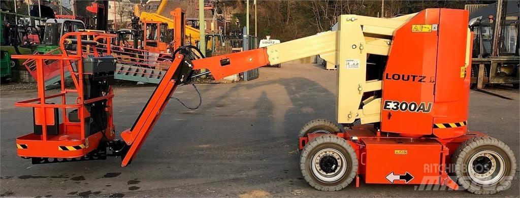 JLG E300AJ Piattaforme cingolate, Piattaforme a ragno e Montacarichi