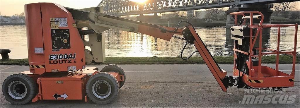 JLG E300AJ Piattaforme cingolate, Piattaforme a ragno e Montacarichi