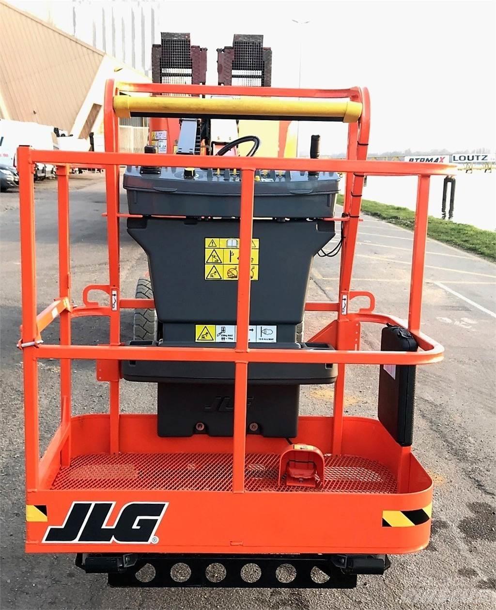 JLG E300AJ Piattaforme cingolate, Piattaforme a ragno e Montacarichi