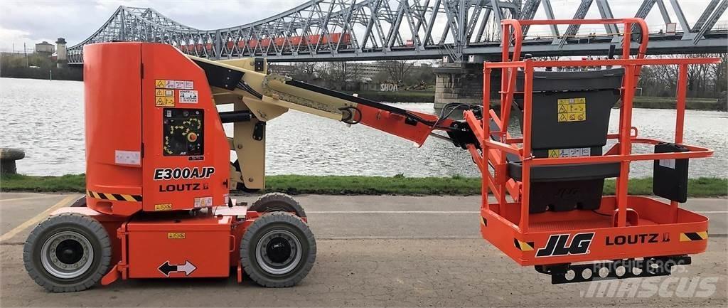 JLG E300AJP Piattaforme cingolate, Piattaforme a ragno e Montacarichi