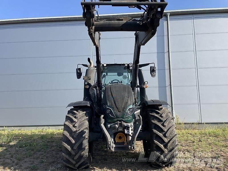 Valtra T174 Trattori