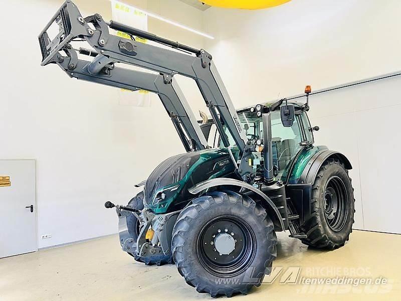 Valtra T174 Trattori