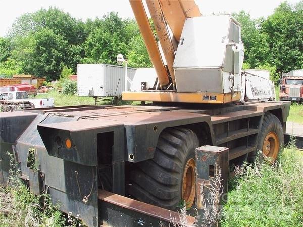 Drott 2500 Gru per tutti i terreni