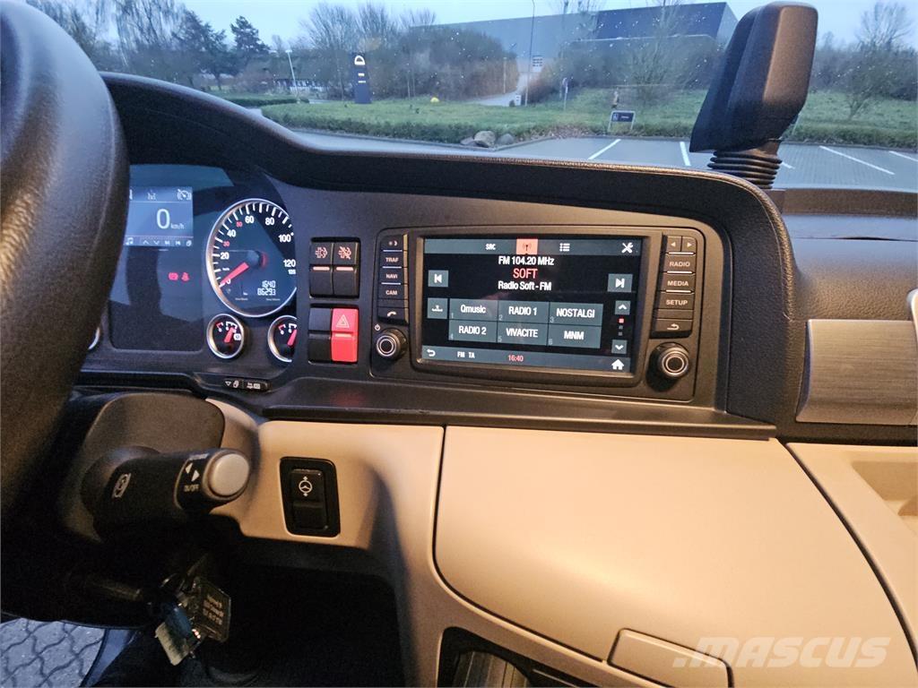 MAN TGL 12.190 BL Camion con gancio di sollevamento